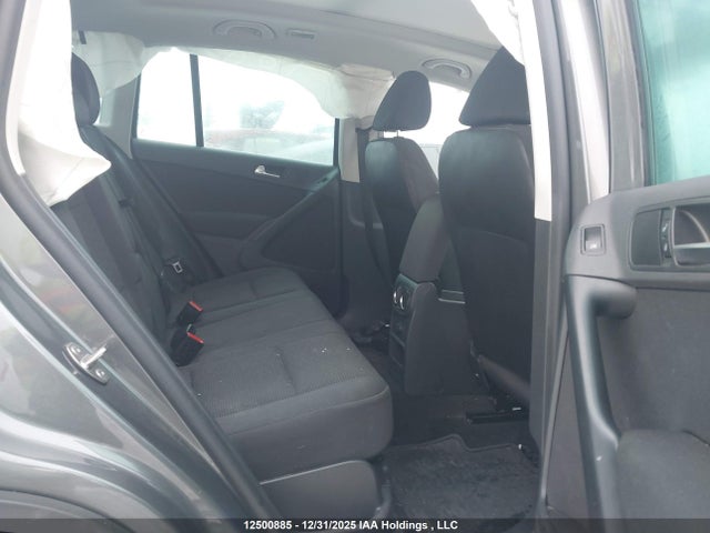 WVGJV7AX5GW066332 Volkswagen Tiguan Comfortline/highline/special Edition