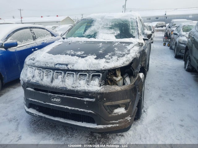 3C4NJCBBXJT442663 Jeep Compass Latitude