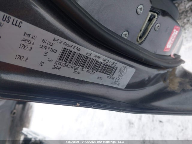 3C4NJCBBXJT442663 Jeep Compass Latitude