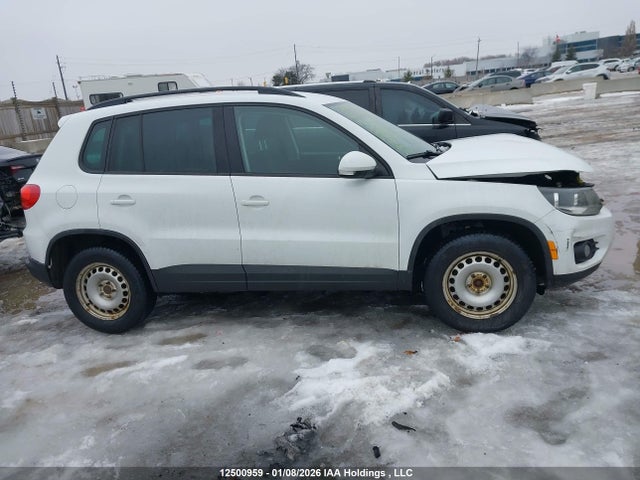 WVGHV7AX7FW517659 Volkswagen Tiguan S/se/sel/r-line