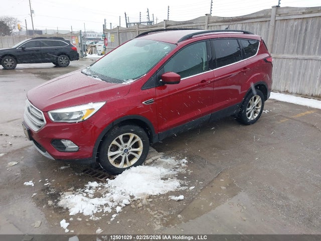 1FMCU0GD7JUD32601 Ford ESCAPE SE