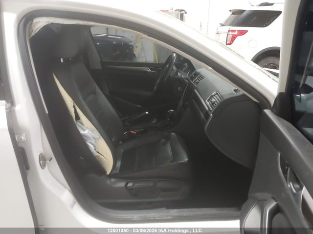 1VWBS7A34GC002621 Volkswagen PASSAT SE