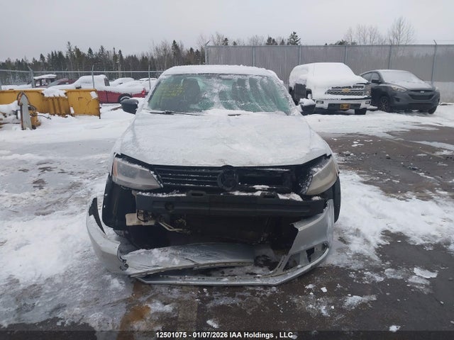 12501075 :رقم المزاد ، 3VW2K7AJXDM261283 vin ، 2013 Volkswagen Jetta 2.0l Trendline/2.0l Trendline+ مزاد بيع