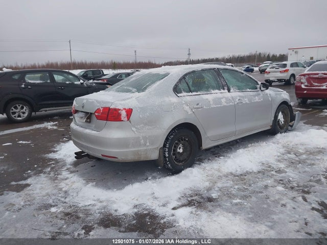 12501075 :رقم المزاد ، 3VW2K7AJXDM261283 vin ، 2013 Volkswagen Jetta 2.0l Trendline/2.0l Trendline+ مزاد بيع