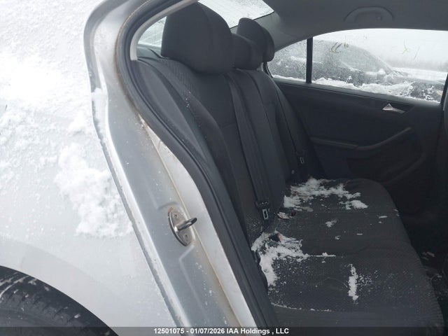 12501075 :رقم المزاد ، 3VW2K7AJXDM261283 vin ، 2013 Volkswagen Jetta 2.0l Trendline/2.0l Trendline+ مزاد بيع