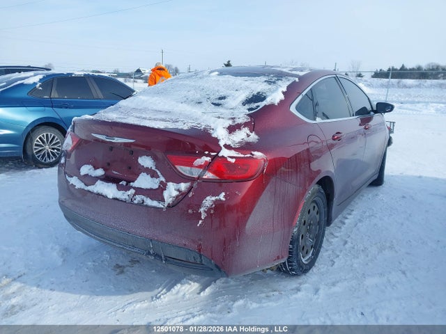 1C3CCCFB8FN647700 Chrysler 200 LX