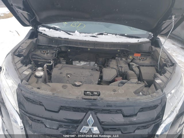 12501087 :رقم المزاد ، JA4AJVAW3NU604427 vin ، 2022 Mitsubishi Rvr مزاد بيع