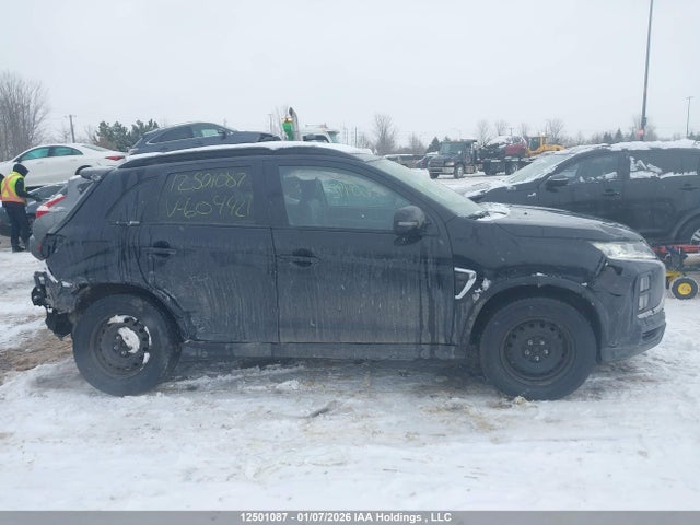 12501087 :رقم المزاد ، JA4AJVAW3NU604427 vin ، 2022 Mitsubishi Rvr مزاد بيع