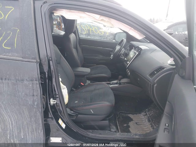 12501087 :رقم المزاد ، JA4AJVAW3NU604427 vin ، 2022 Mitsubishi Rvr مزاد بيع