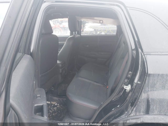 12501087 :رقم المزاد ، JA4AJVAW3NU604427 vin ، 2022 Mitsubishi Rvr مزاد بيع