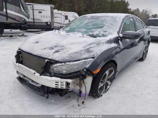 2HGFC1F95JH108075 Honda Civic Touring