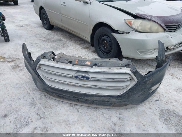 1FMCU9GDXJUB89485 Ford ESCAPE SE