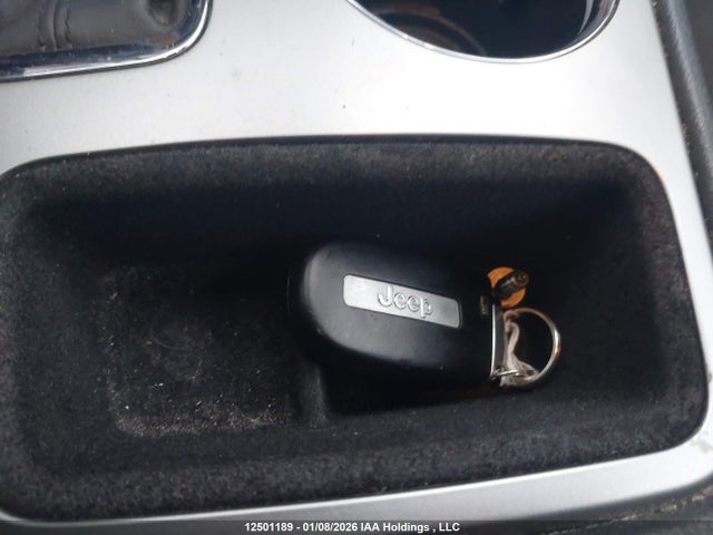 1C4RJFAGXJC367653 Jeep Grand Cherokee Laredo