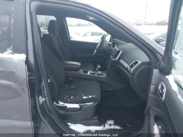 1C4RJFAGXJC367653 Jeep Grand Cherokee Laredo