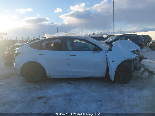 7SAYGDEF8NF530148 Tesla Model Y Performance
