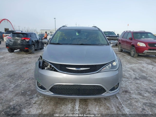 2C4RC1EG4JR290325 Chrysler Pacifica Touring-l Plus