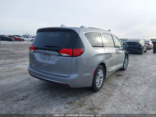 2C4RC1EG4JR290325 Chrysler Pacifica Touring-l Plus