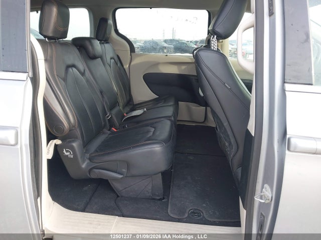 2C4RC1EG4JR290325 Chrysler Pacifica Touring-l Plus
