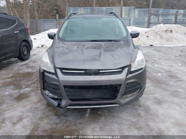 1FMCU0GX5EUA00463 Ford ESCAPE SE