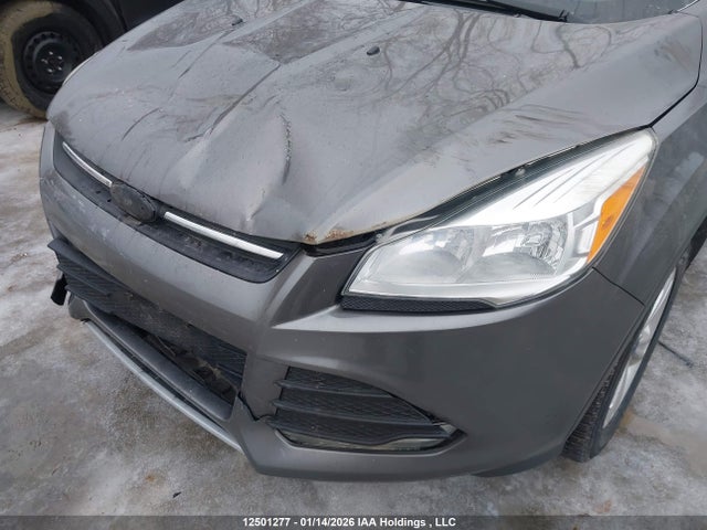 1FMCU0GX5EUA00463 Ford ESCAPE SE