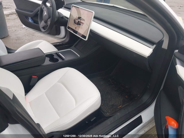 Tesla MODEL 3 2023 5YJ3E1EAXPF558682 Image 5
