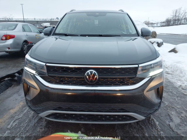 Volkswagen TAOS SE 2024 3VVEX7B29RM041795 Image 12