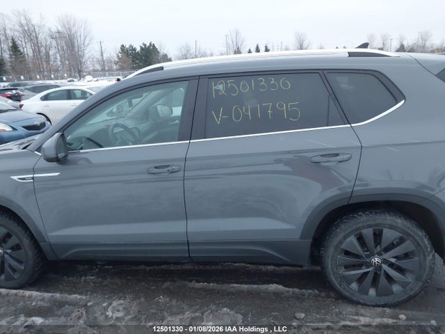Volkswagen TAOS SE 2024 3VVEX7B29RM041795 Image 14