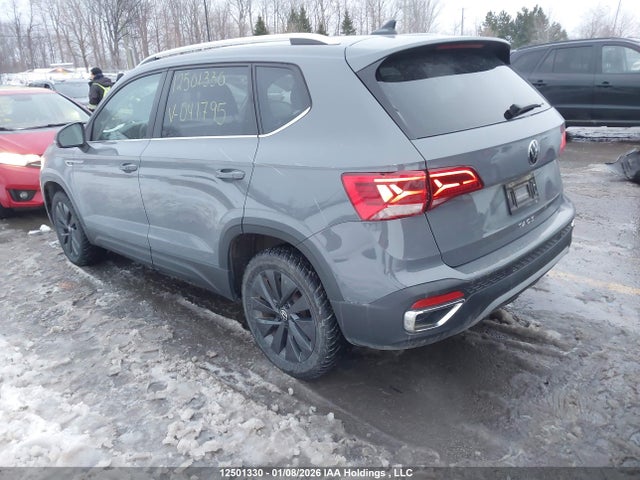 Volkswagen TAOS SE 2024 3VVEX7B29RM041795 Image 3