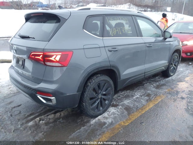 Volkswagen TAOS SE 2024 3VVEX7B29RM041795 Image 4