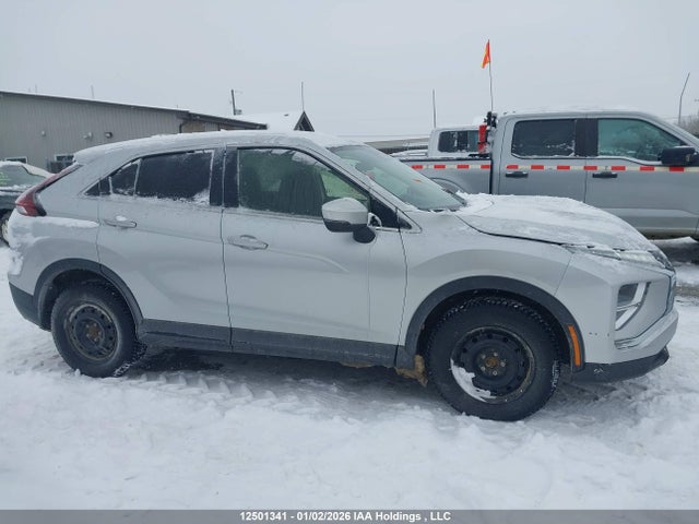 JA4ATUAA8SZ611431 Mitsubishi Eclipse Cross Es