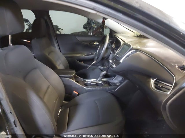 1G1ZE5ST4HF125114 Chevrolet MALIBU LT