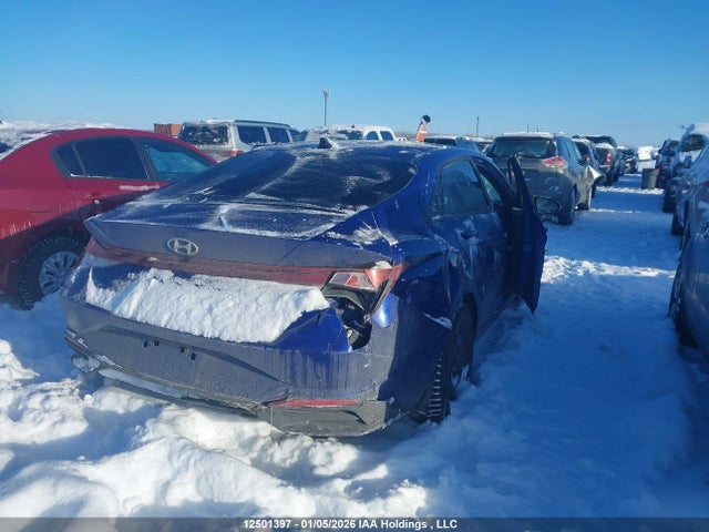 KMHLM4AG7MU166885 Hyundai ELANTRA SEL