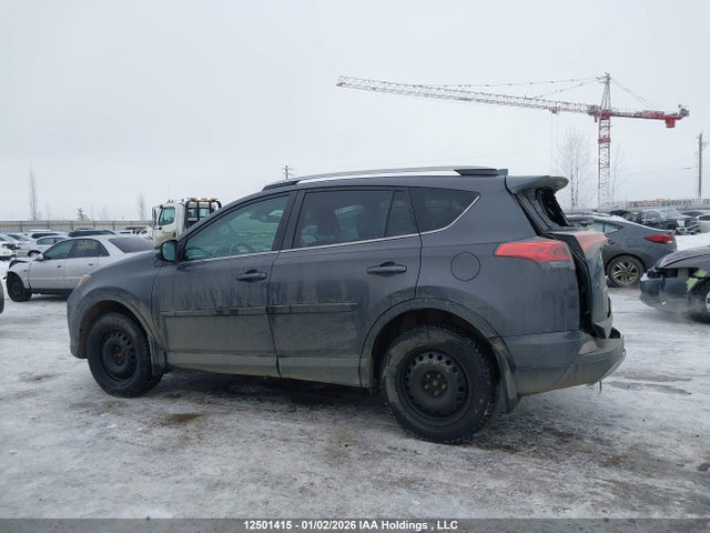 2T3RFREV1JW824407 Toyota Rav4 Adventure/xle