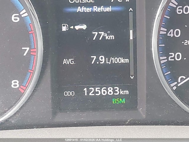 2T3RFREV1JW824407 Toyota Rav4 Adventure/xle