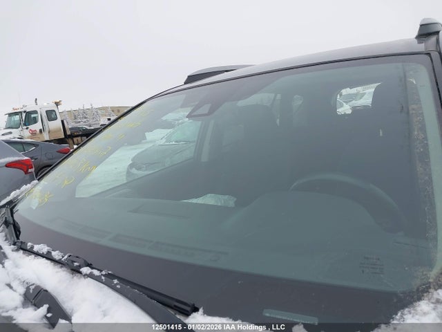 2T3RFREV1JW824407 Toyota Rav4 Adventure/xle