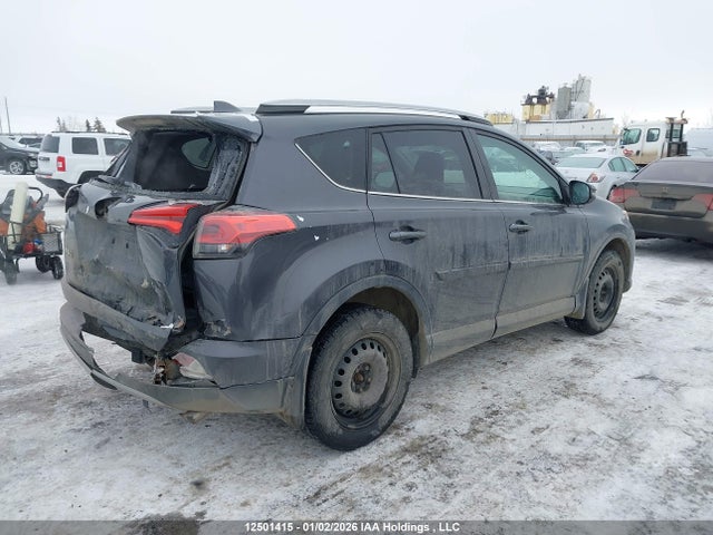 2T3RFREV1JW824407 Toyota Rav4 Adventure/xle