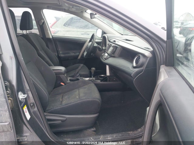 2T3RFREV1JW824407 Toyota Rav4 Adventure/xle
