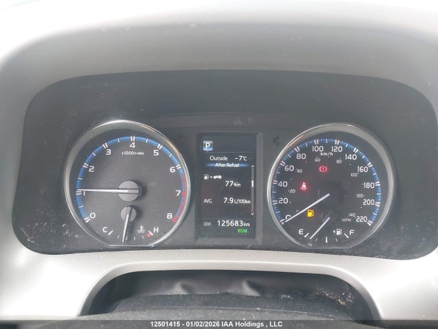 2T3RFREV1JW824407 Toyota Rav4 Adventure/xle