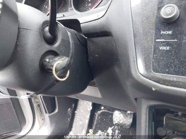 3VV0B7AX2JM042412 Volkswagen Tiguan Trendline