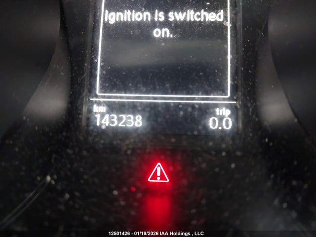 3VV0B7AX2JM042412 Volkswagen Tiguan Trendline