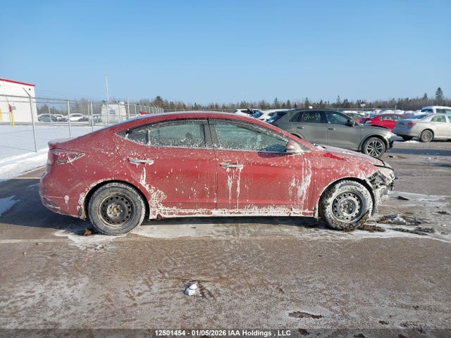 KMHD84LF2LU110073 Hyundai Elantra Luxury