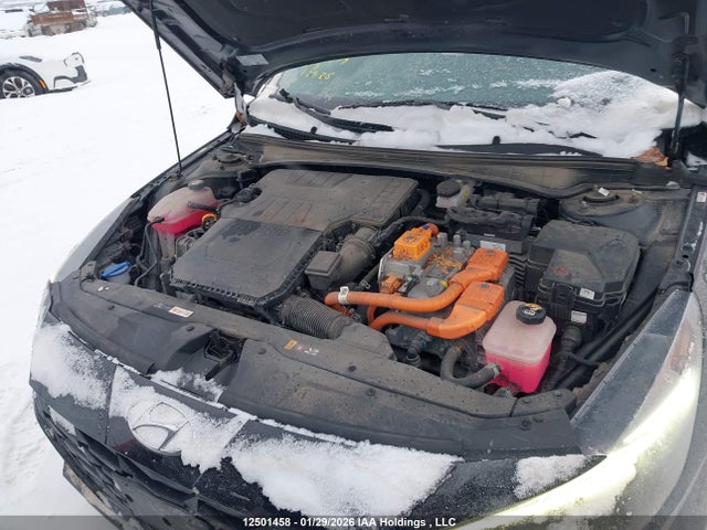 KMHLM4AJ9NU015009 Hyundai Elantra Hybrid Preferred