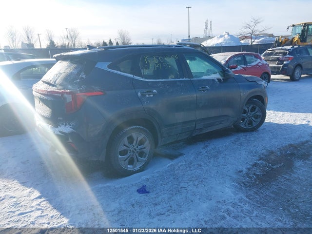 KIA Seltos 2024 KNDEUCAA8R7511432 Image 4