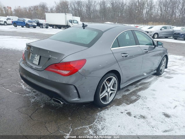 WDDSJ4GB2FN279523 Mercedes-Benz CLA 250 4MATIC