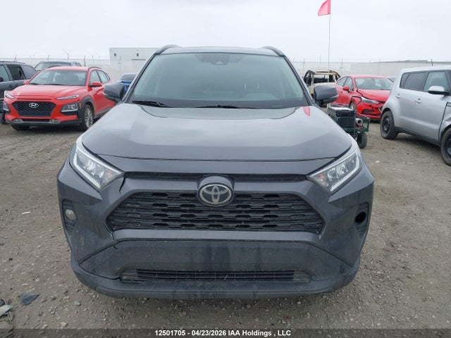 2020 Toyota Rav4 Xle მანქანა იყიდება აუქციონზე, vin: 2T3R1RFVXLC095230, აუქციონის ნომერი: 12501705