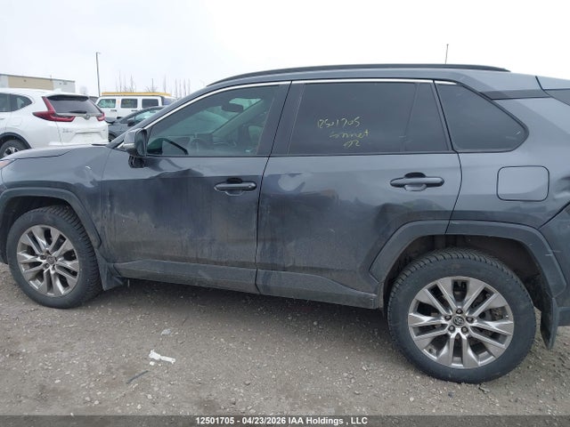 2020 Toyota Rav4 Xle მანქანა იყიდება აუქციონზე, vin: 2T3R1RFVXLC095230, აუქციონის ნომერი: 12501705