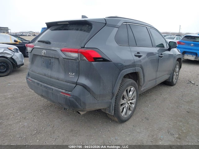 2020 Toyota Rav4 Xle მანქანა იყიდება აუქციონზე, vin: 2T3R1RFVXLC095230, აუქციონის ნომერი: 12501705
