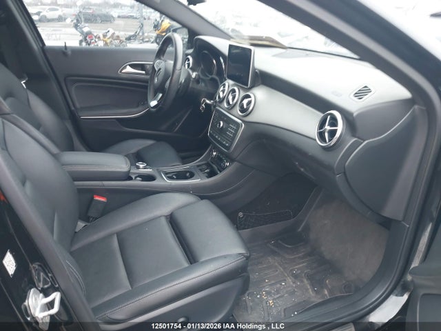 WDCTG4GB4GJ246233 Mercedes-Benz Gla 250 4matic