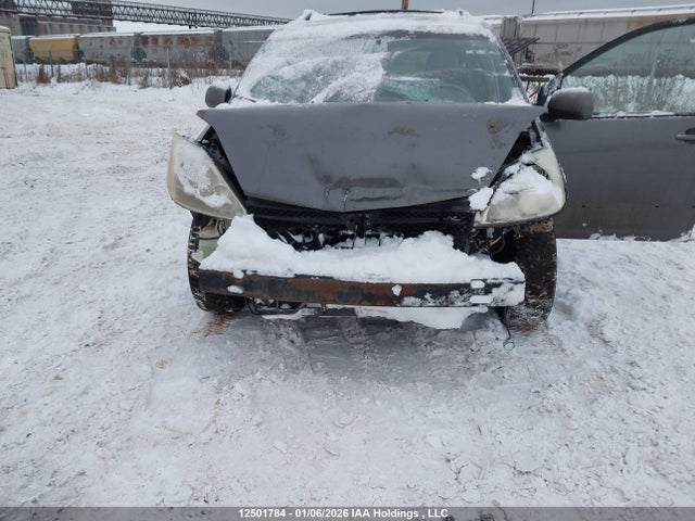 2005 Toyota Sienna Xle/xle Limited მანქანა იყიდება აუქციონზე, vin: 5TDZA22C65S315462, აუქციონის ნომერი: 12501784