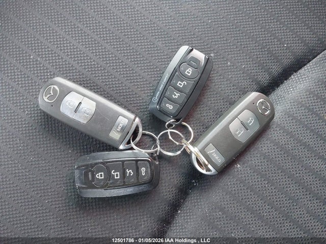 JM1BM1K74E1104862 Mazda 3 SPORT